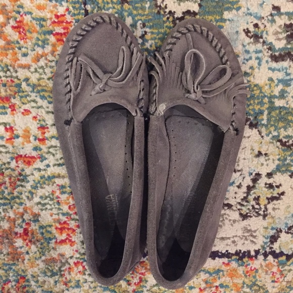gray minnetonka moccasins